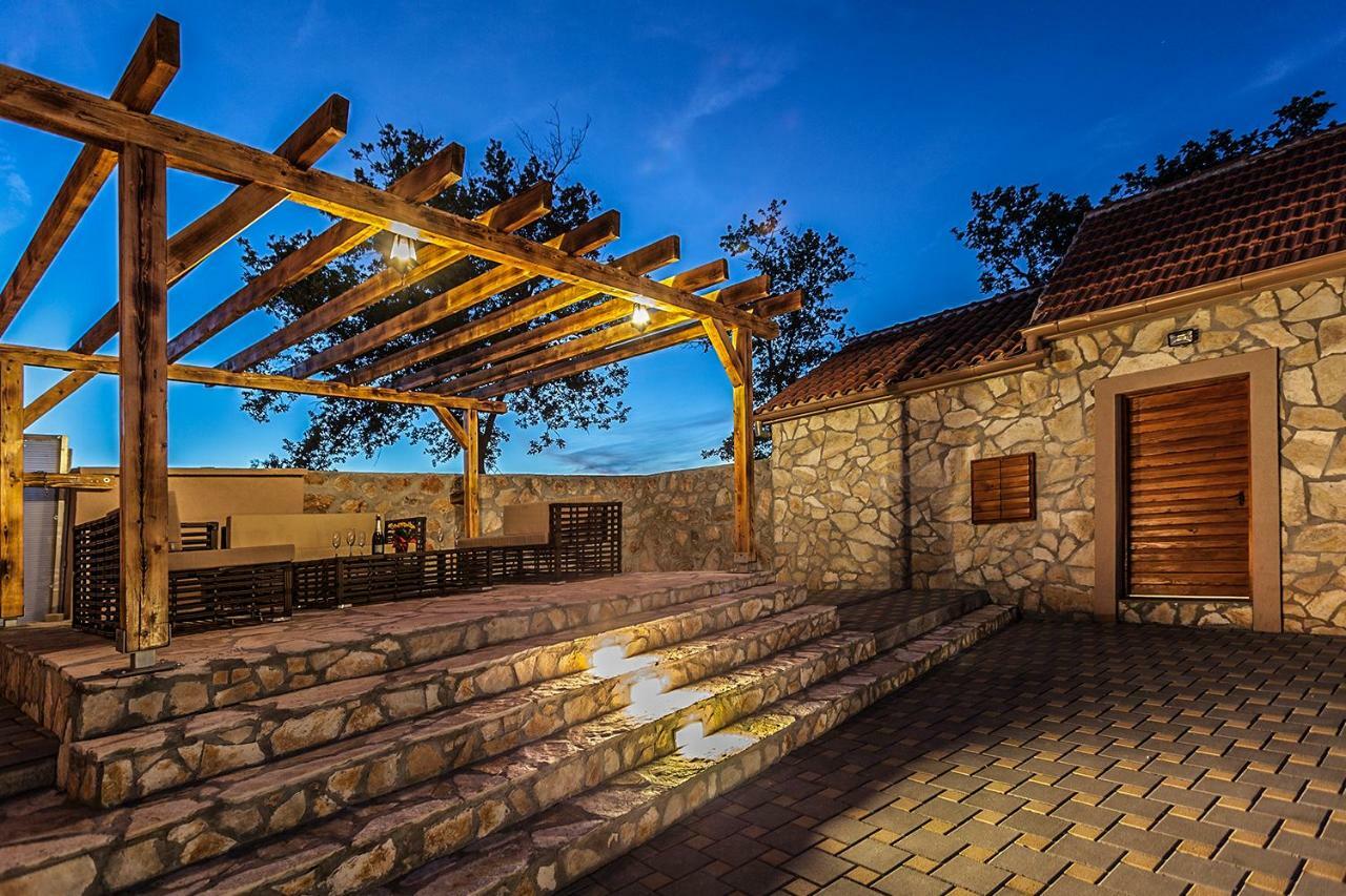 Villa Viktorija Galovac  Экстерьер фото